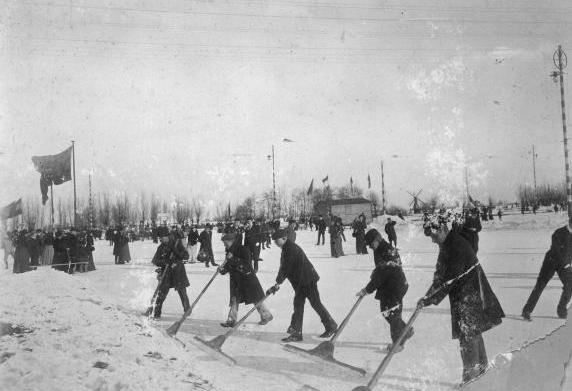 IJsclub Kralingen schaatsbanen schaatsen schaatsbanen ijsbanen 