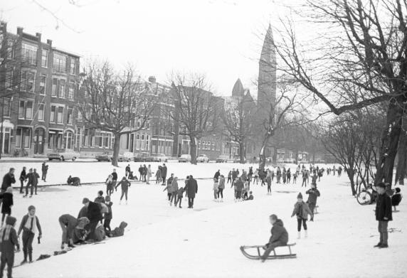 Bergsingel schaatsen sleen ijsprest 