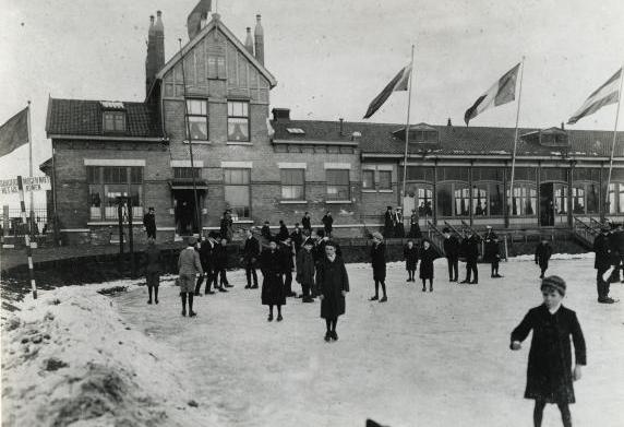 schaatsen ijsbaan ijsclub schaatsbaan Kralingen winters clubgebouw