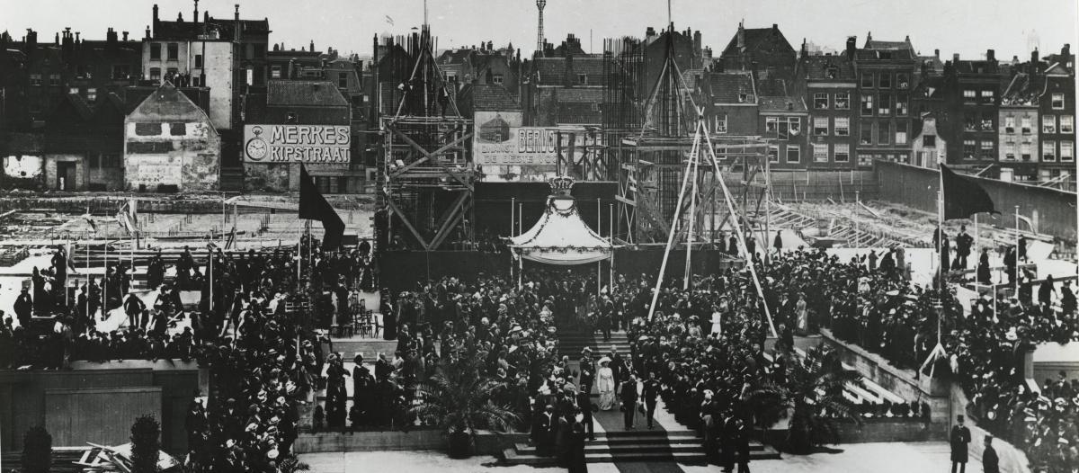 Koningin Wilhelmina Eerste Steenlegging Stadhuis 